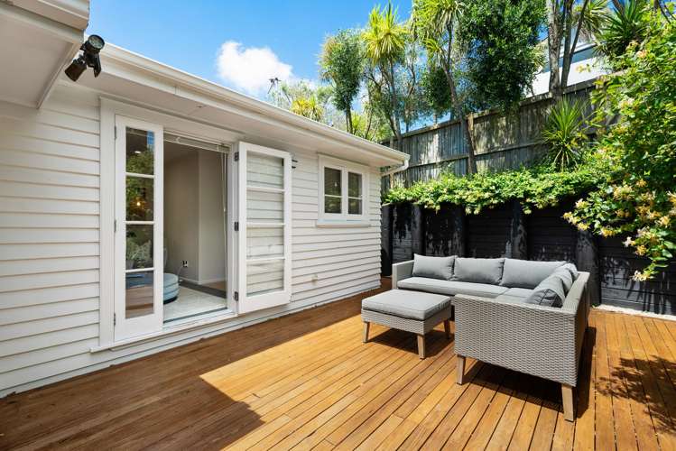 5 Don Croot Street Western Springs_16