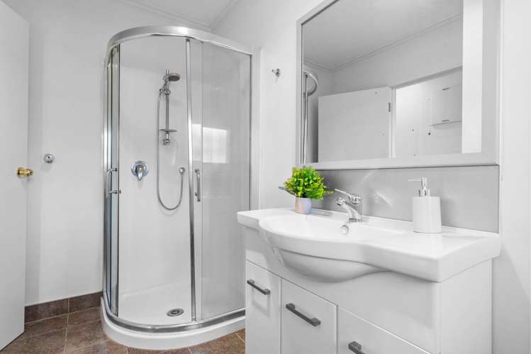 2/122 Taylor Street Blockhouse Bay_9