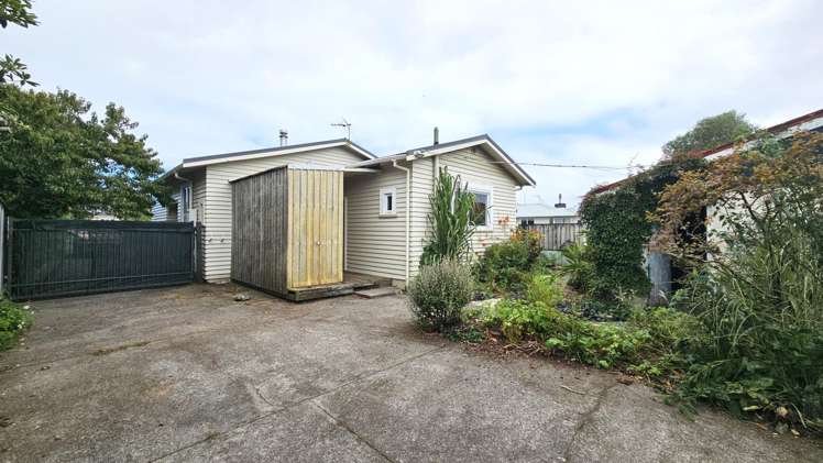 72 Broadway Waitara_13