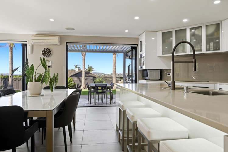 99 Grovenor Drive Orewa_10