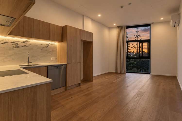 208/48 Esmonde Road_2