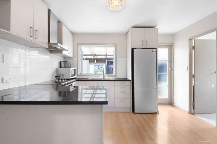 53 Routley Drive Glen Eden_5