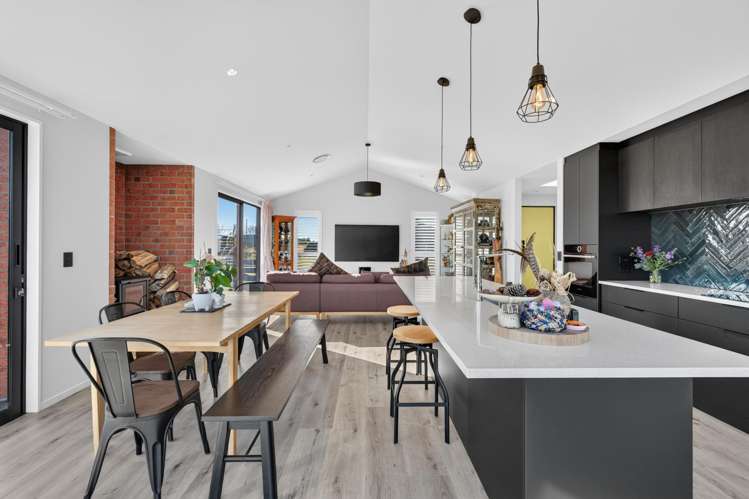 43 Graeme Foote Street Darfield_3