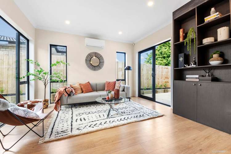 3/110 Royal Road Massey_1