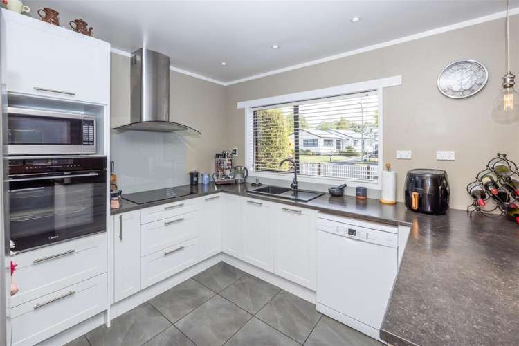 13 Cromwell Drive Fitzroy_7