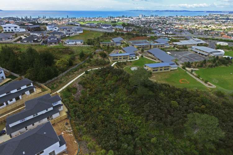 16 Ascension Crescent Orewa_2