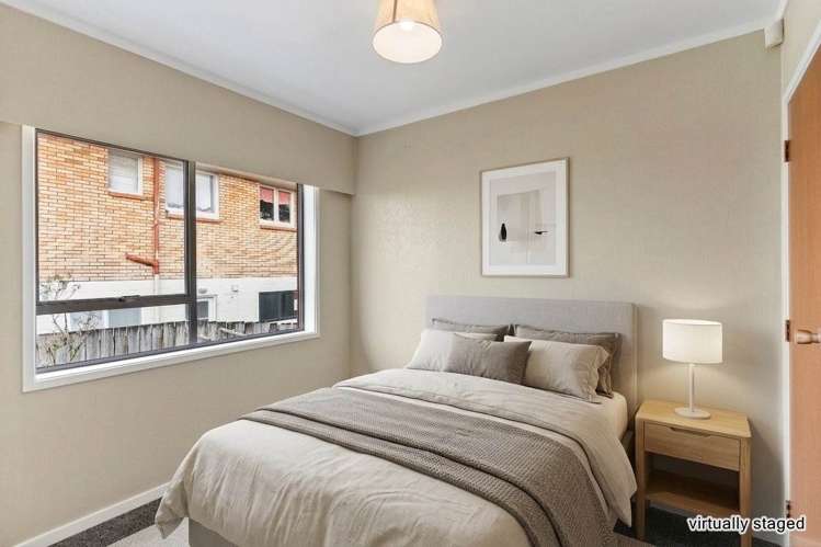 1/2 Cheval Drive Totara Vale_3