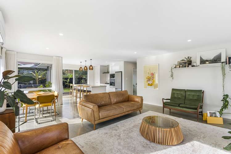 37 Couldrey Crescent Red Beach_4