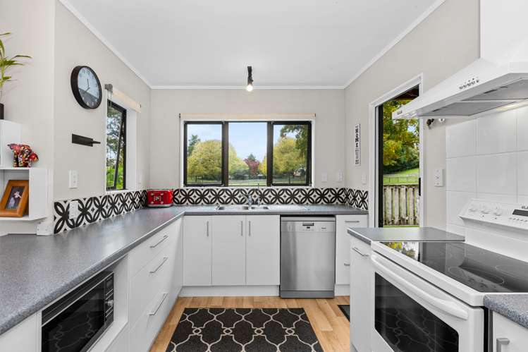 8 Eliot Place Leamington_5