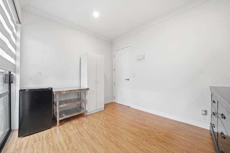 7 Bushfield Drive Flat Bush_12