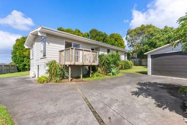32 Glennandrew Drive_2