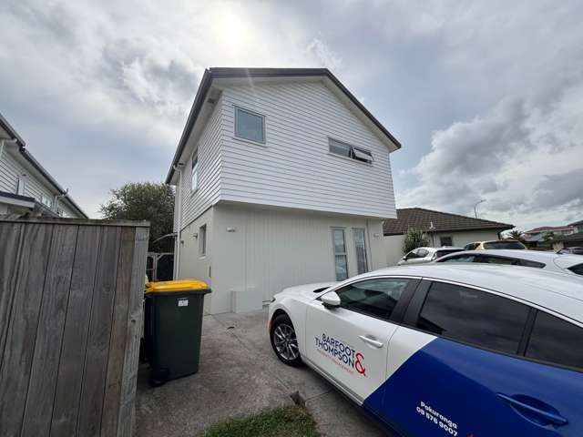 Modern two bedroom home with dual en suites - ...