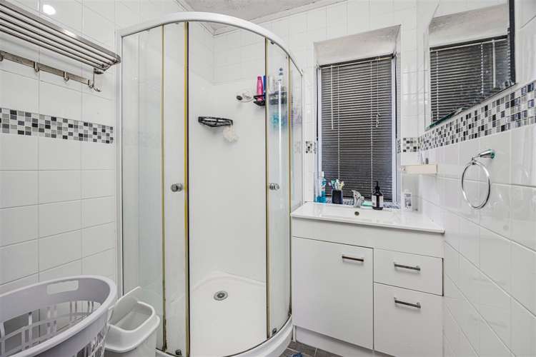 9 Malvina Place Bucklands Beach_16