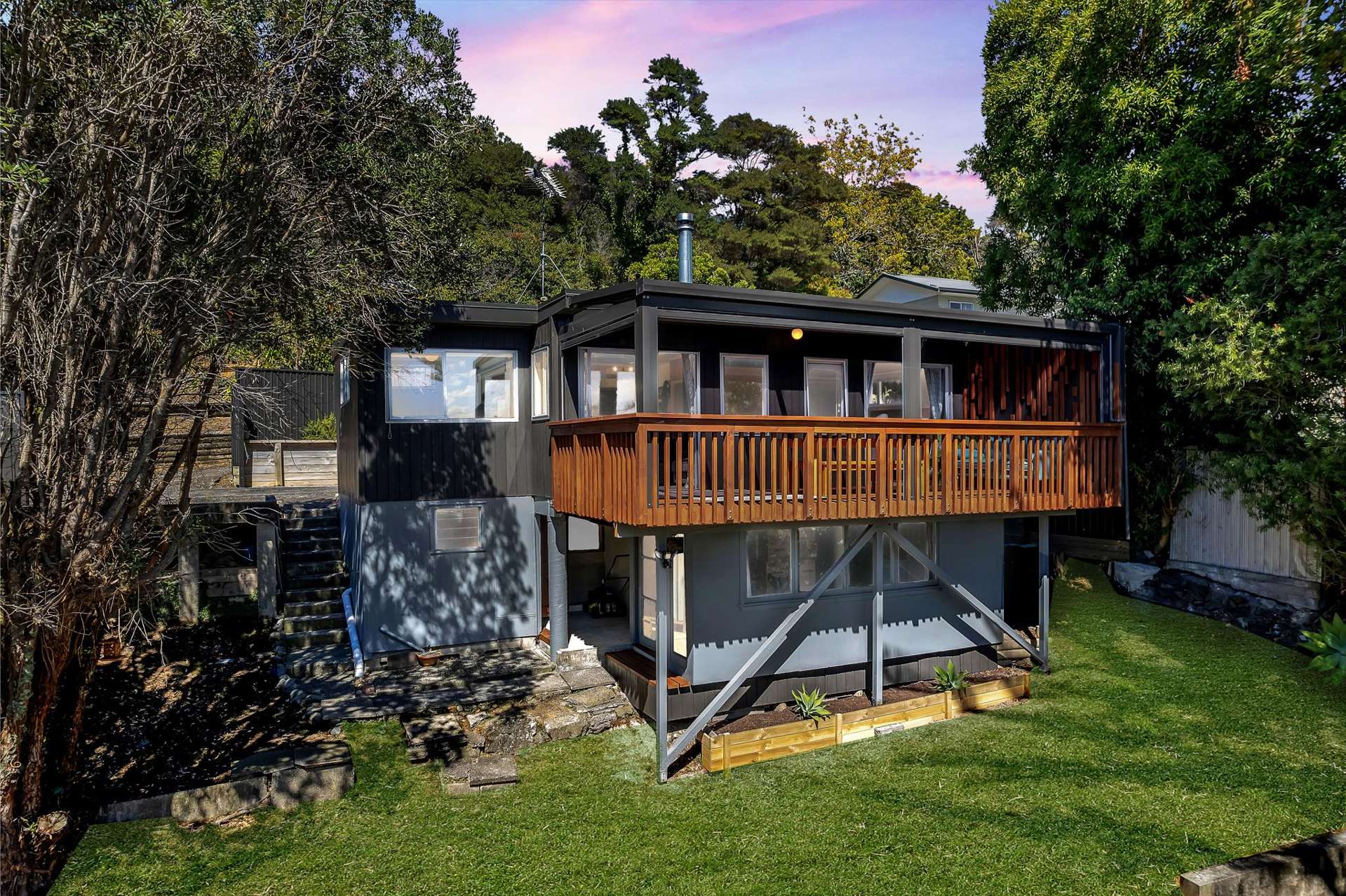 61 Hillcrest Road Hatfields Beach_0