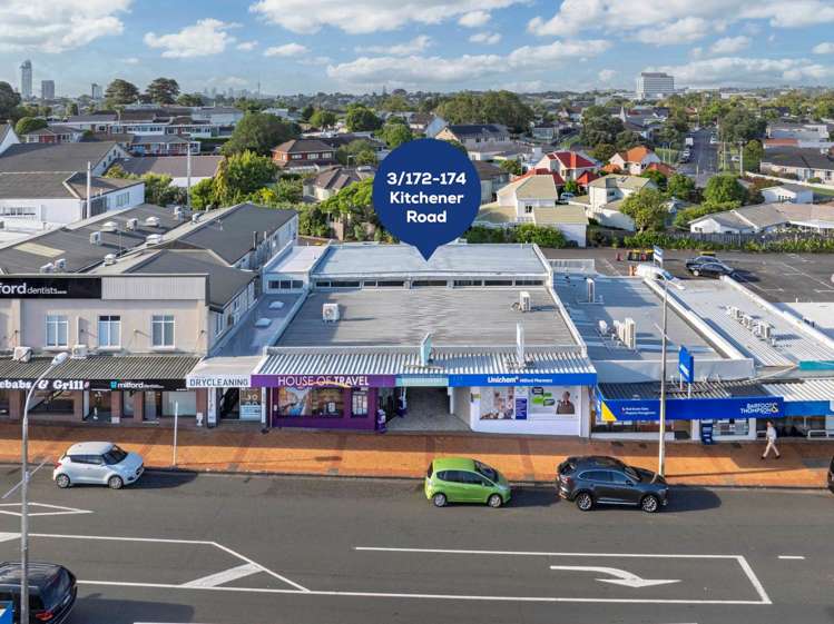 3/172-174 Kitchener Road_0