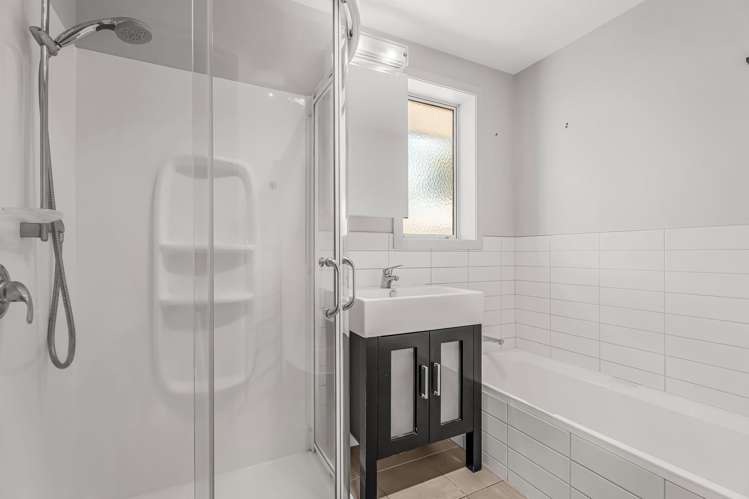 5 Pine Grove Tairua_27