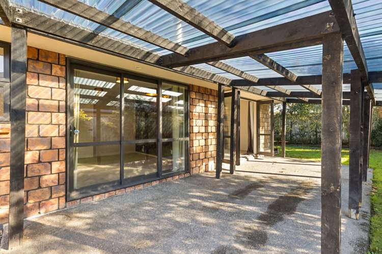 6 Galea Grove Kelvin Grove_6