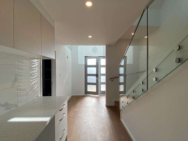 1B Letterkenny Place Blockhouse Bay_2