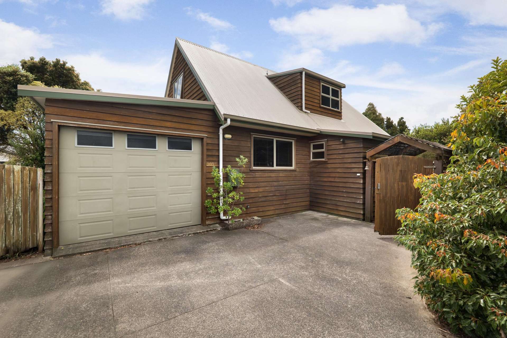 207 Jellicoe Lane Thames_0