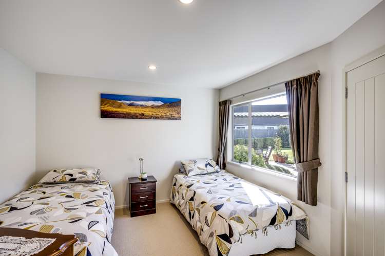 10 Milford Place Poraiti_12