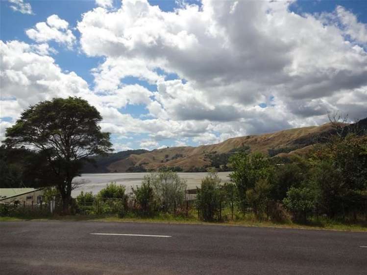 689 Te Waitere Road Taharoa_27