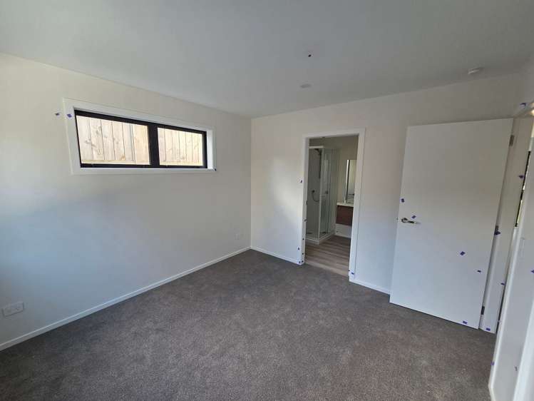 235 Main Road Tawa_10