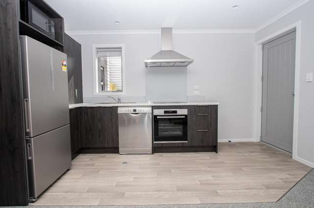 C/2/20 Jones Crescent 1107_4