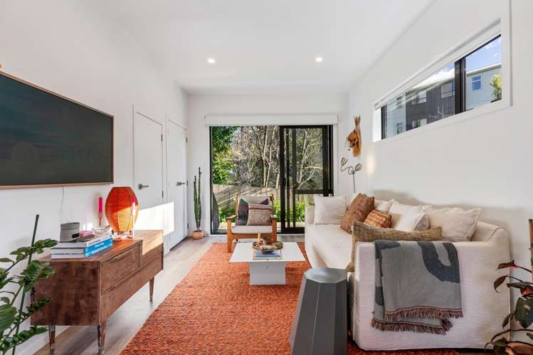 33 Meg Lane Glen Eden_9