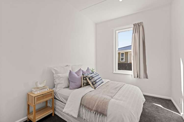 21 Defoe Place Waltham_13