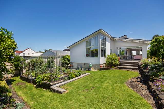 6 Caughey Place Mount Albert_1