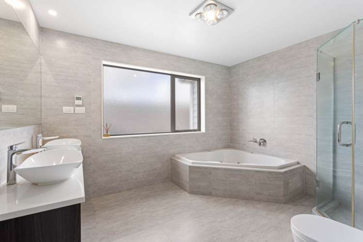 20 Bearing Parade Long Bay_3