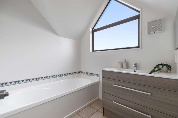 2 Lantern Lane Halswell_16