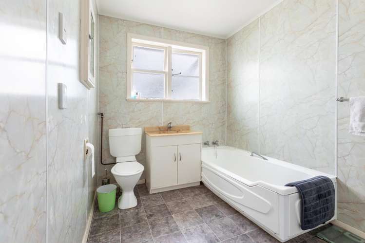 10 Collett Street Dannevirke_8