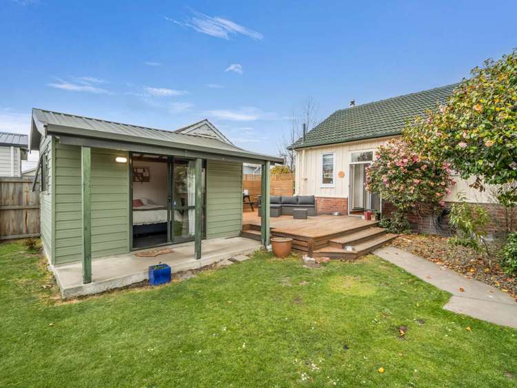 8 Bampton Street Dallington_21