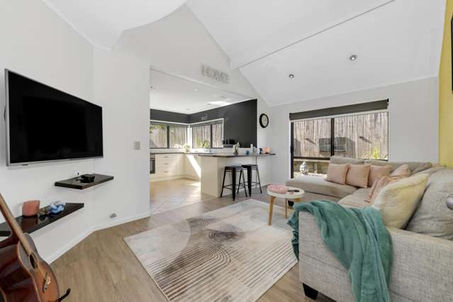 2/4 Dromora Close Dannemora_1