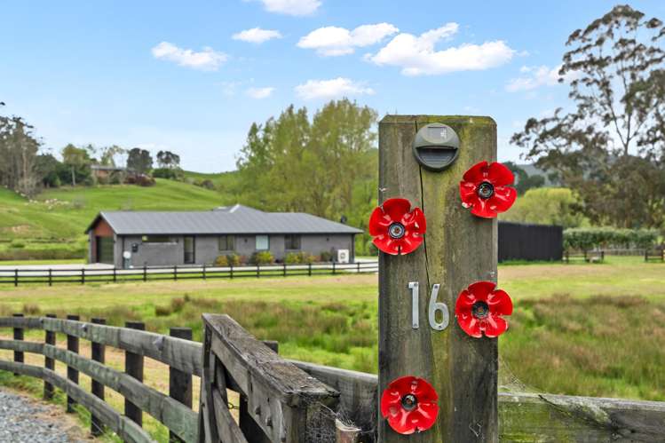 16 Moorey Lane Otaika_22