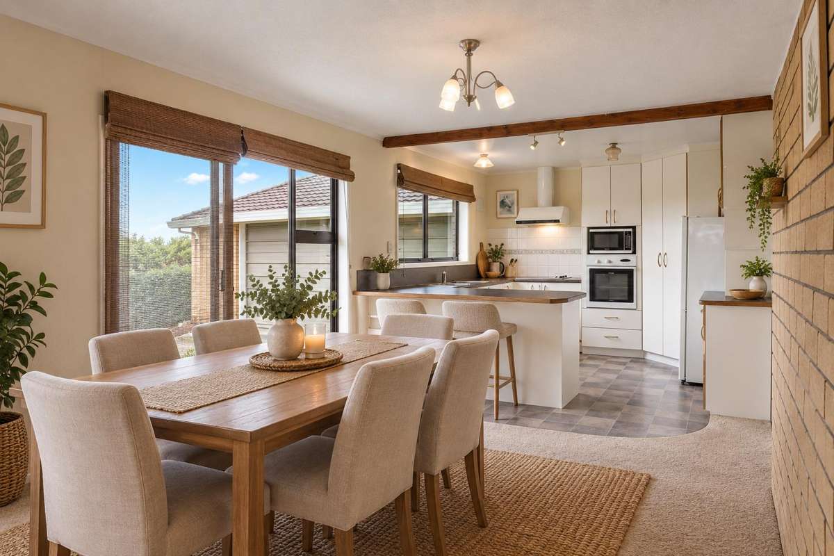 1087 Hetherington Road_3