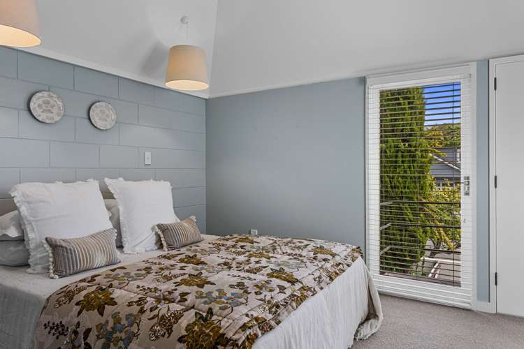 2/30 Clissold Street Merivale_5