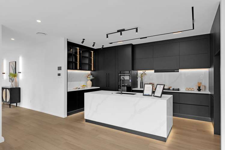 2A Matatahi Road Flat Bush_9