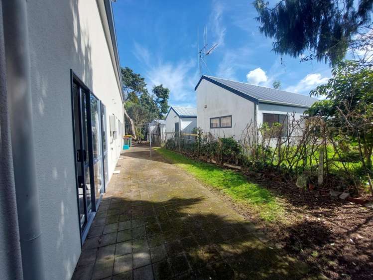 15A Brocas Ave 1076_21