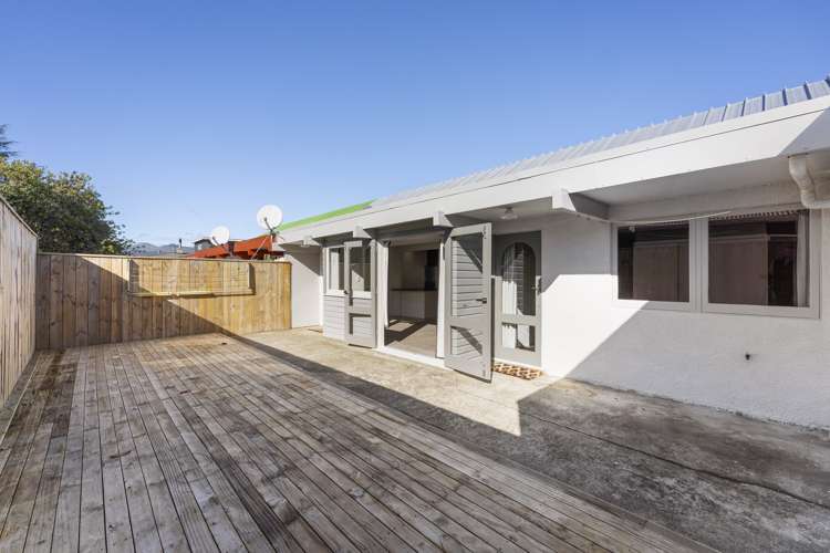 2/8 Parker Avenue Levin_5