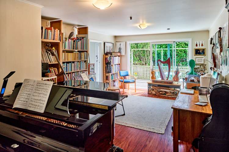 2 Parklands Drive Karori_8