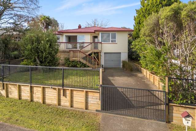 Vacant, Inviting offers