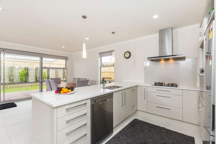 34 Costa Viva Crescent Karaka_5