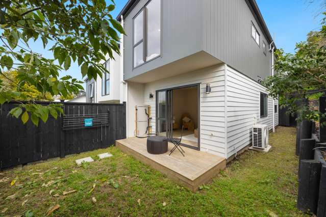 Affordable Entry into Rangitoto School Zone!