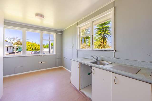 804 Bledisloe Street Raureka_3