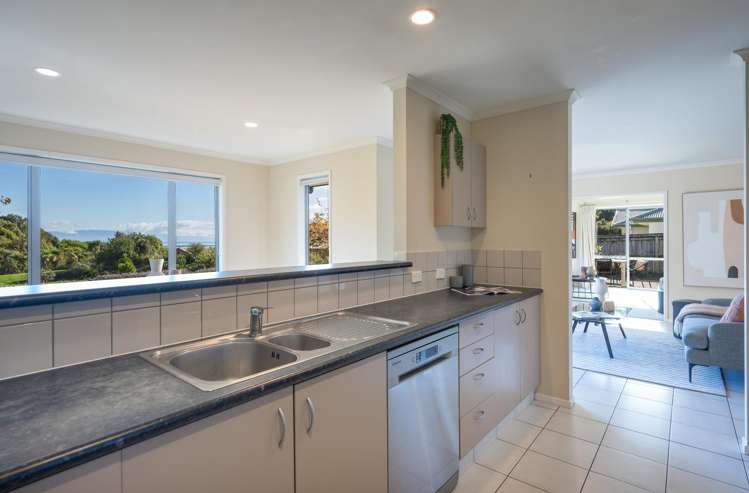 14 Frenchay Drive Atawhai_3