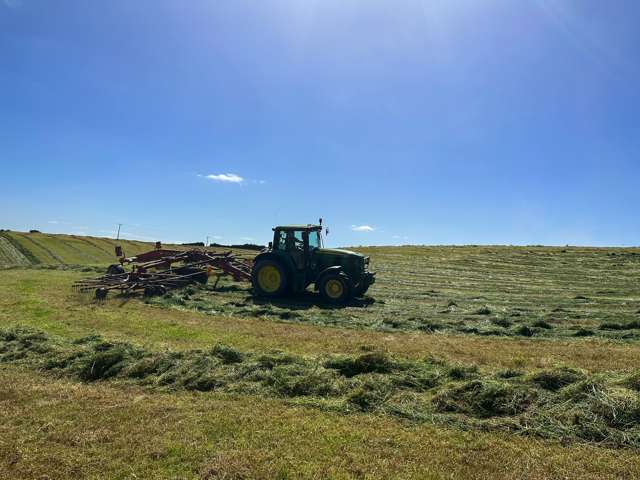 Pinnacle Road Gore Surrounds_1