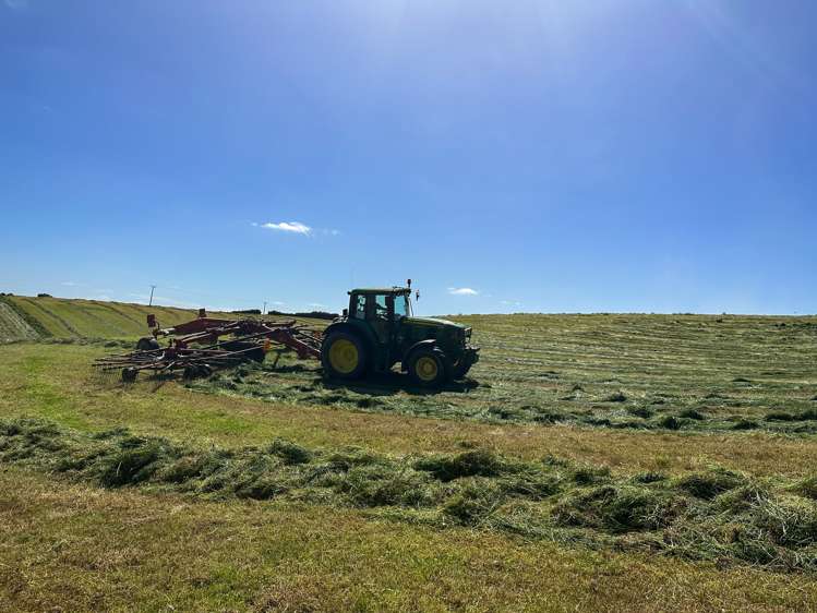 Pinnacle Road Gore Surrounds_1