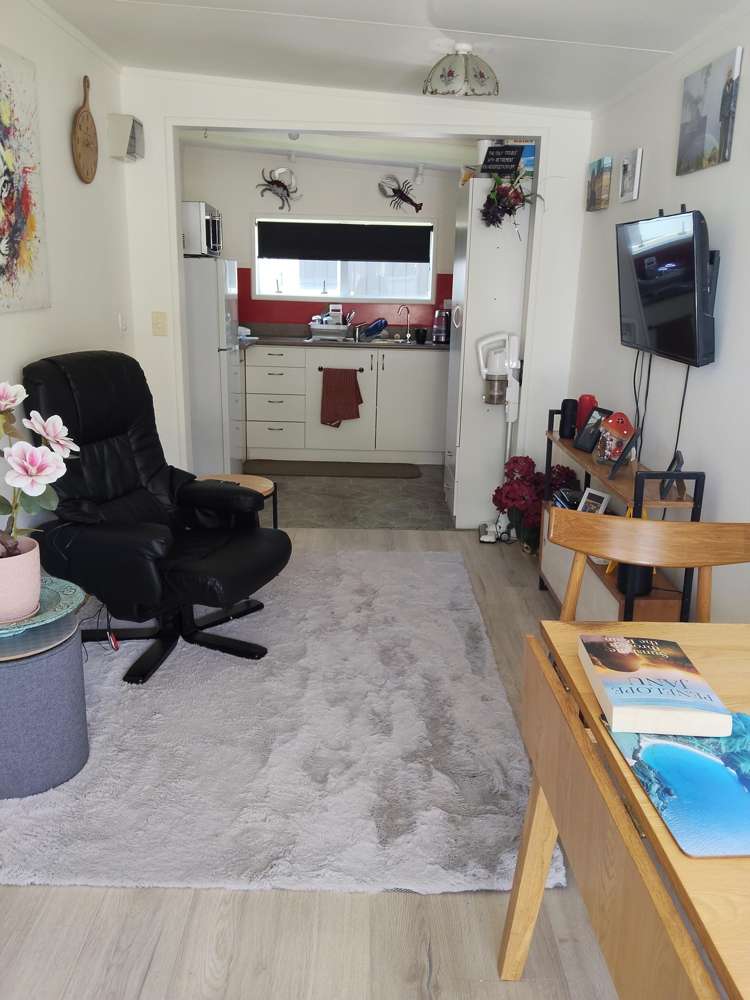 B4/473 Thames Coast Road Te Puru_5